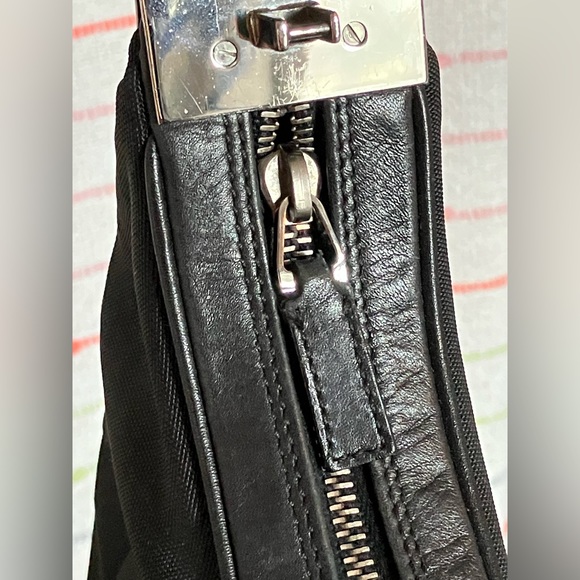 Tom Ford x Gucci Black Canvas Leather Trimmed Attache Hobo preloved one owner - Picture 14 of 16